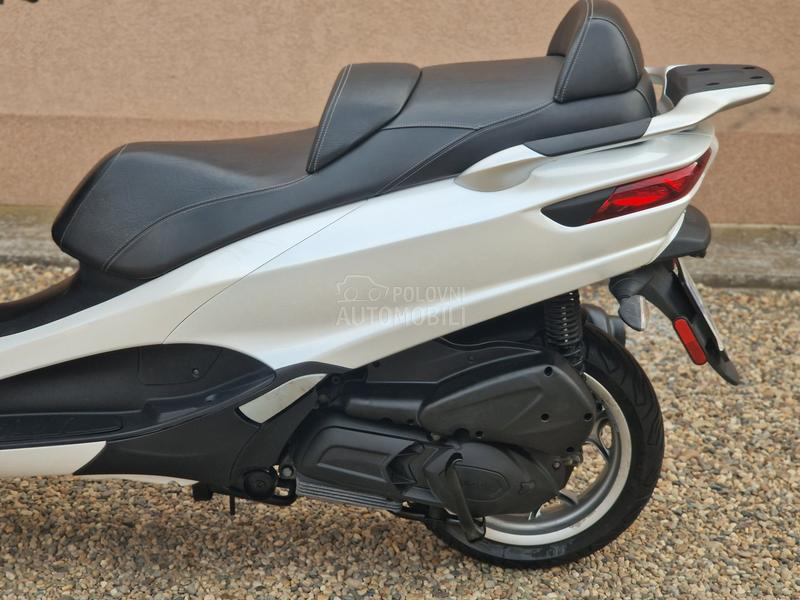 Piaggio MP3 300 LT B kat.