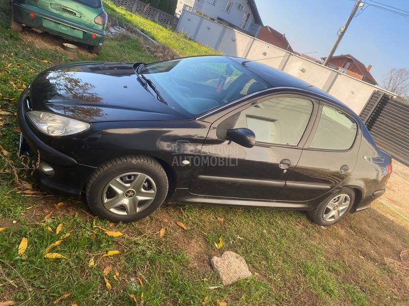 Peugeot 206 sedan