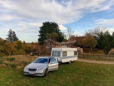 Mercedes Benz E 270 prednost motocikli