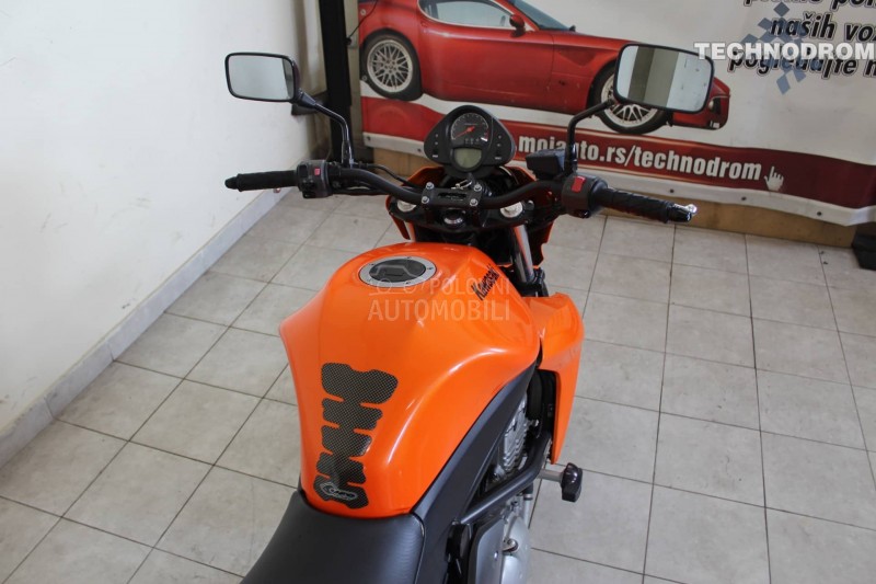 Kawasaki ER 6N ER6 ER6N