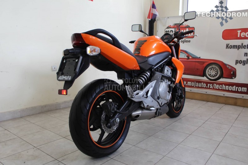 Kawasaki ER 6N ER6 ER6N