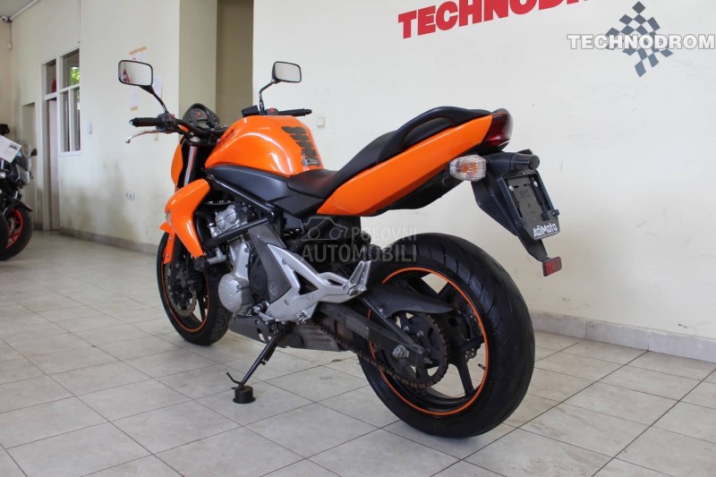 Kawasaki ER 6N ER6 ER6N