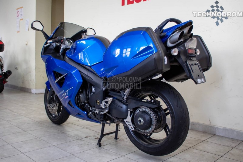 Triumph Sprint 1050 ST