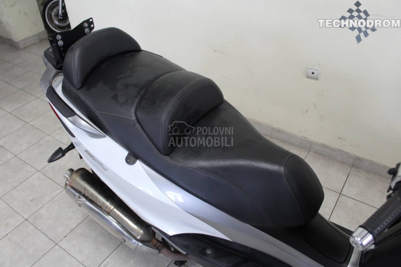 Piaggio MP3 500 LT B kategorija