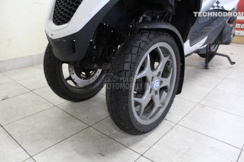 Piaggio MP3 500 LT B kategorija