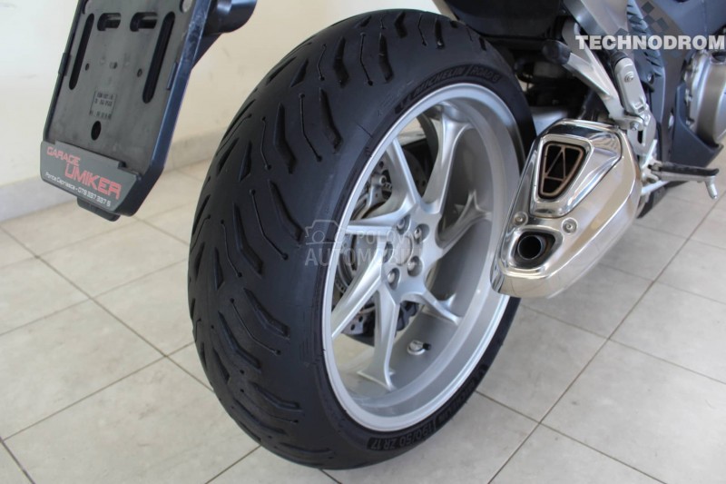 Honda VFR 1200 VFR1200 VFR1200F