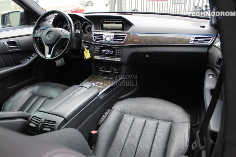 Mercedes Benz E 250 oprema
