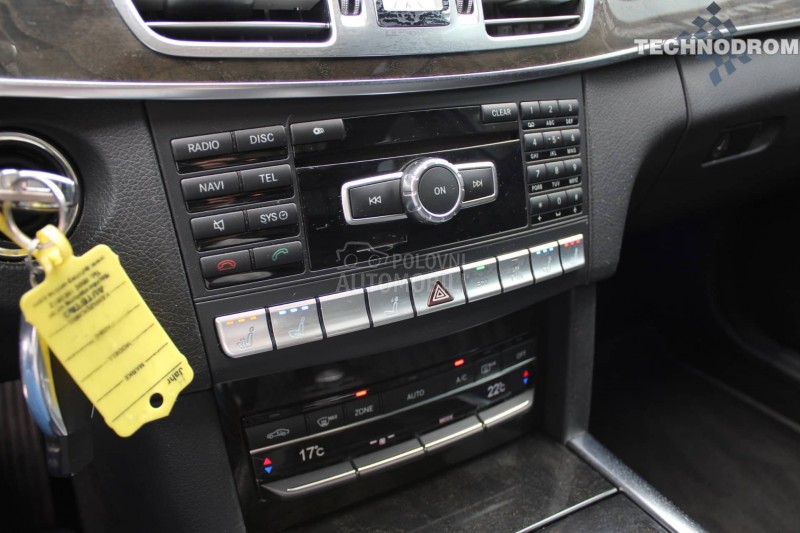 Mercedes Benz E 250 oprema