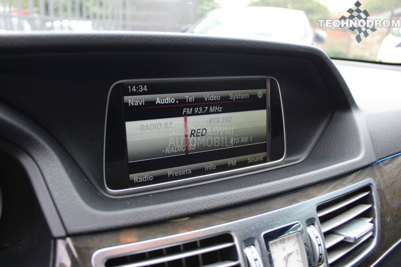 Mercedes Benz E 250 oprema