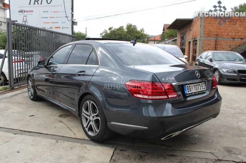 Mercedes Benz E 250 oprema