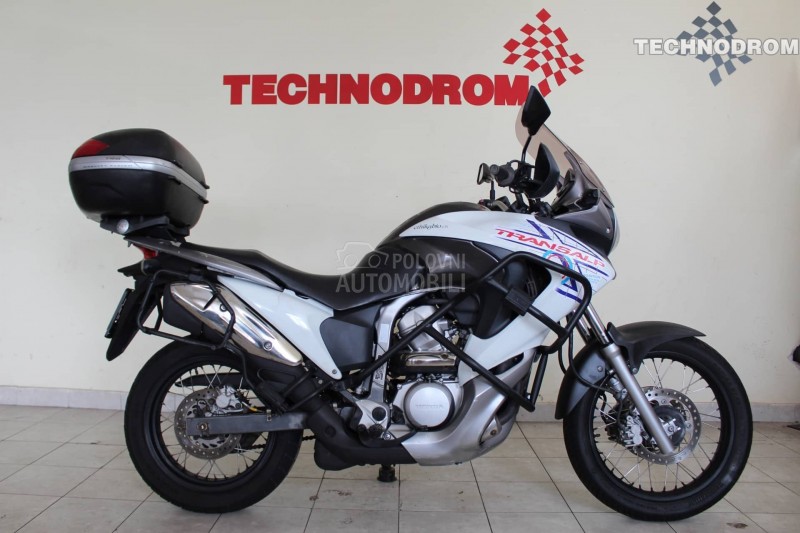 Honda Transalp 700 XL700