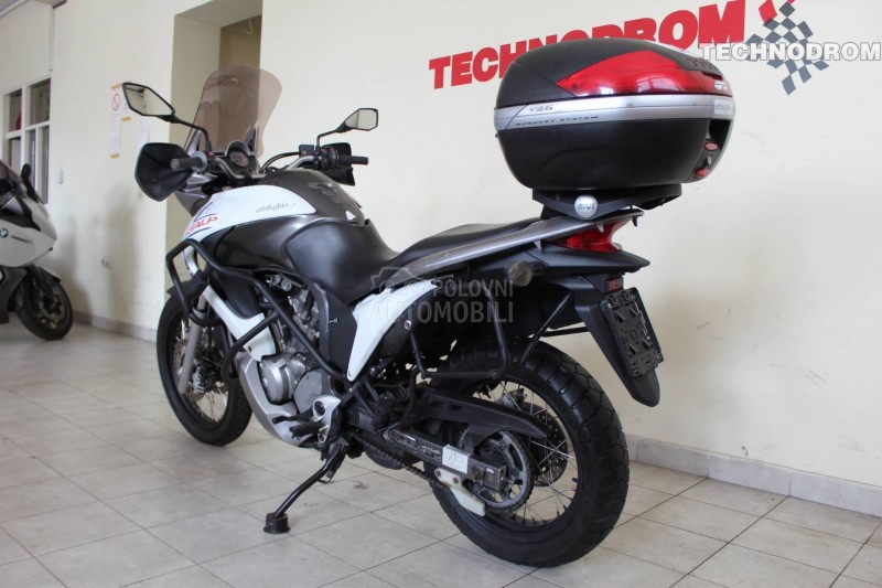 Honda Transalp 700 XL700