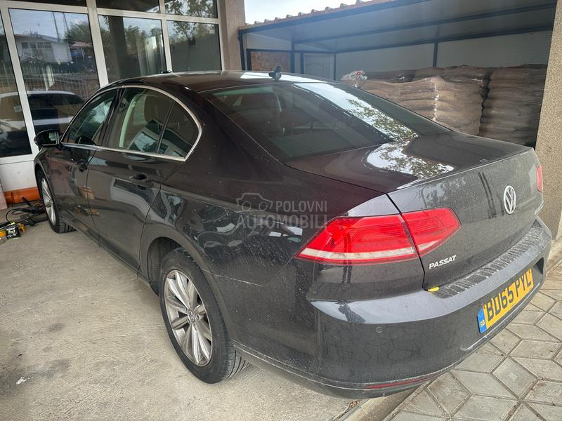 Volkswagen Passat B8 crna 2016. god. -  kompletan auto u delovima
