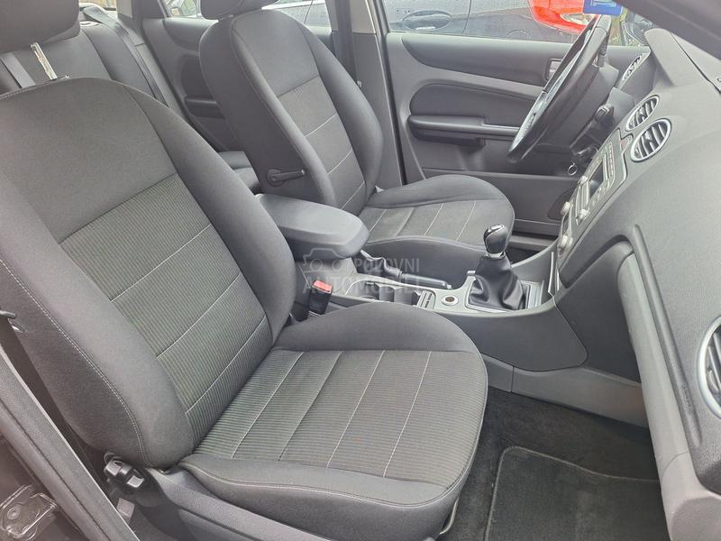 Ford Focus 1.8b Atmosferac
