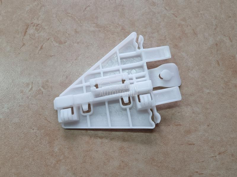 Klizač za podizač stakla