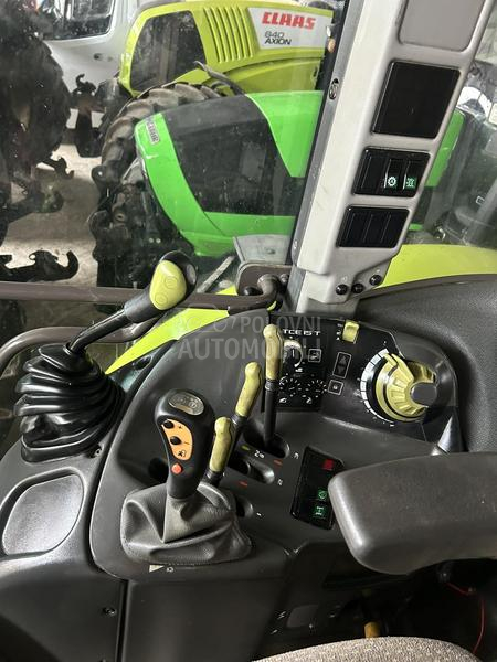 Claas Ares 697