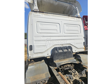 Atego kabina i delovi kabine