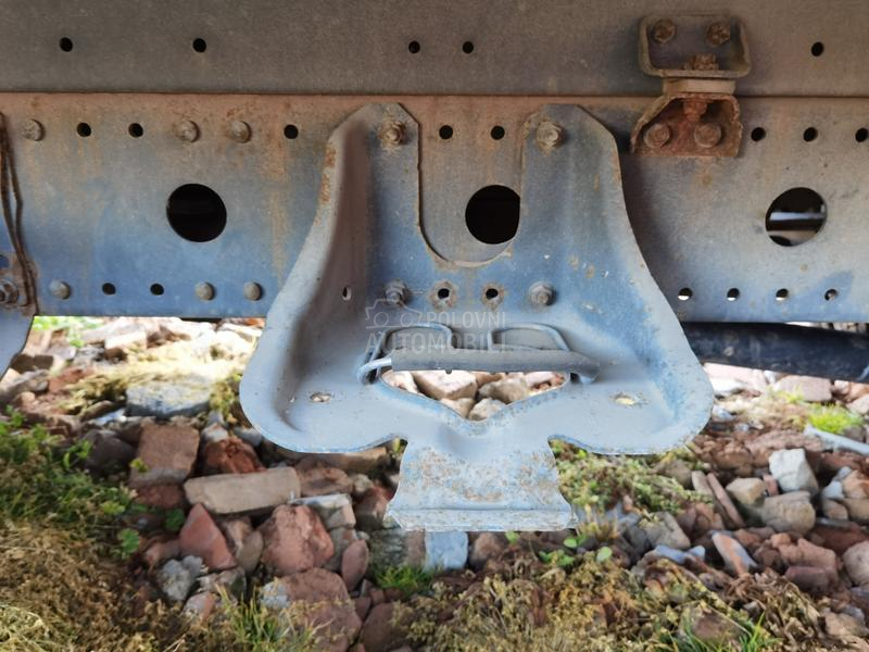 Atego nosač rezervnog točka