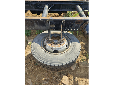 Man nosač rezervnog točka