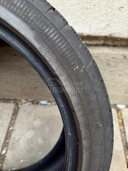 Vredestein 205/45 R17 Zimska