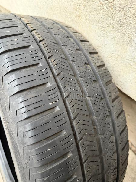 Vredestein 205/45 R17 Zimska