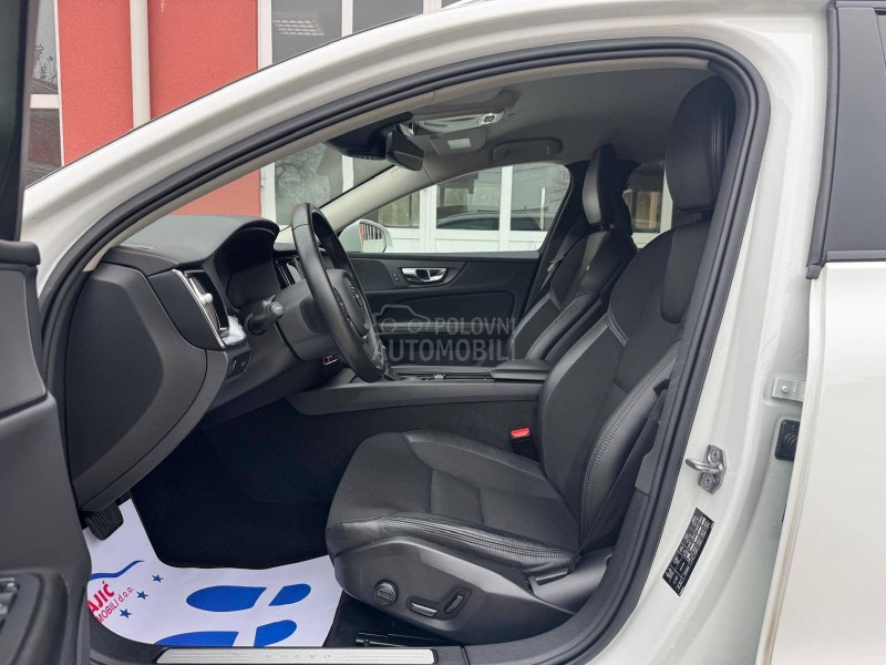 Volvo V60 Cross Country 2.0 D4 AWD