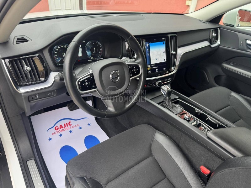 Volvo V60 Cross Country 2.0 D4 AWD