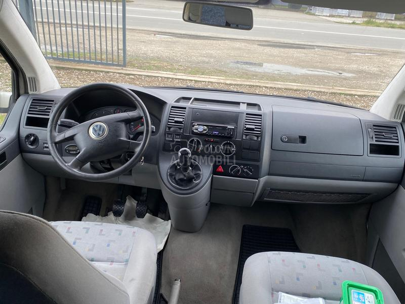 Volkswagen Transporter T5 caravela 2.5tdi