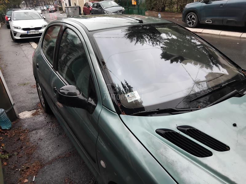 Peugeot 206 