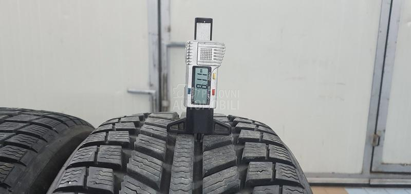 Syron 225/50 R18 Zimska