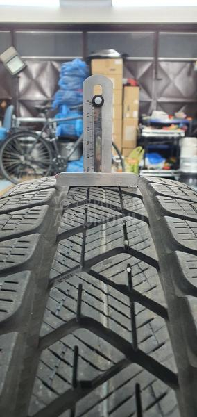 Pirelli 215/65 R17 Zimska