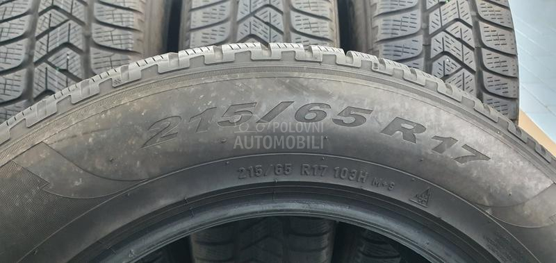 Pirelli 215/65 R17 Zimska