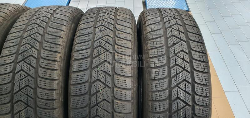 Pirelli 215/65 R17 Zimska