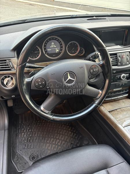 Mercedes Benz E 300 CDI