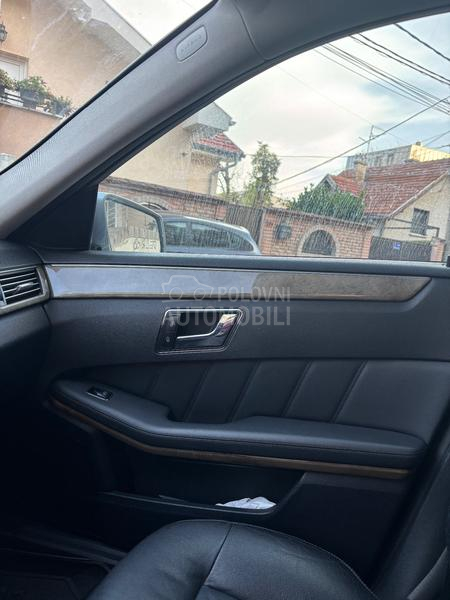 Mercedes Benz E 300 CDI