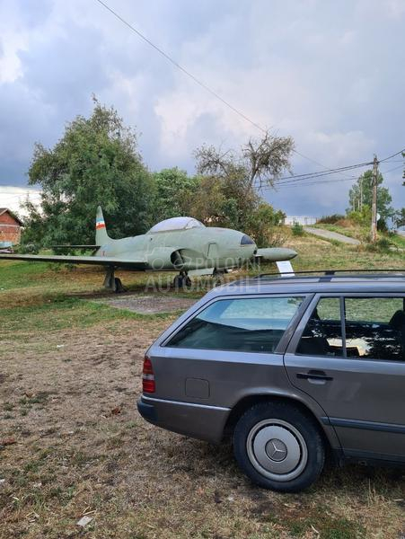 Mercedes Benz W124 250TD S124