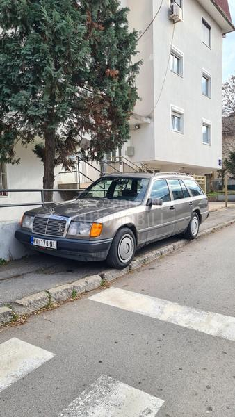 Mercedes Benz W124 250TD S124