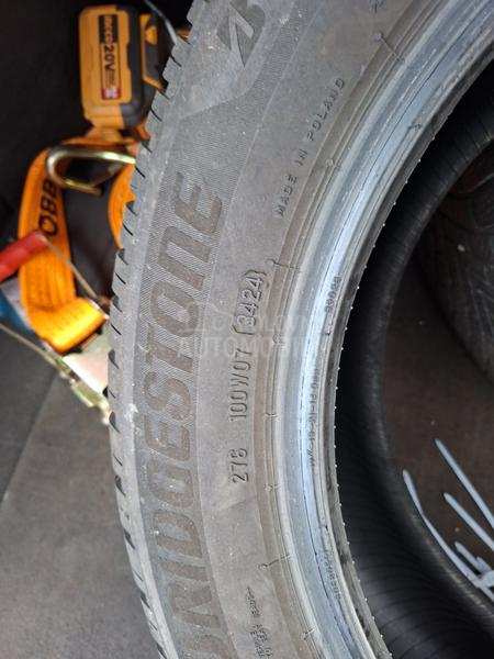 Bridgestone 225/55 R17 Zimska