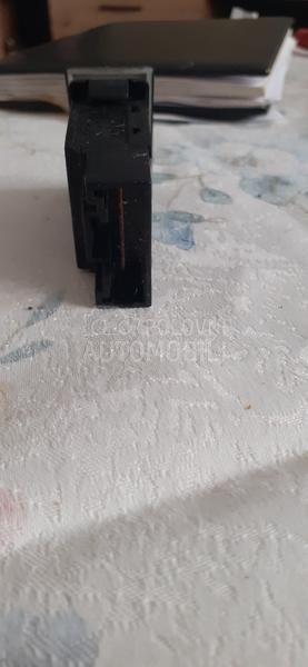 prekidač grejača stakla