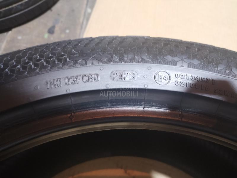 Continental 255/45 R18 Zimska
