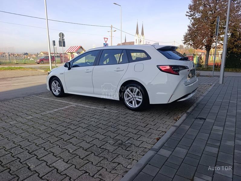Toyota Corolla 1.8/SPORTS/HYBRID/