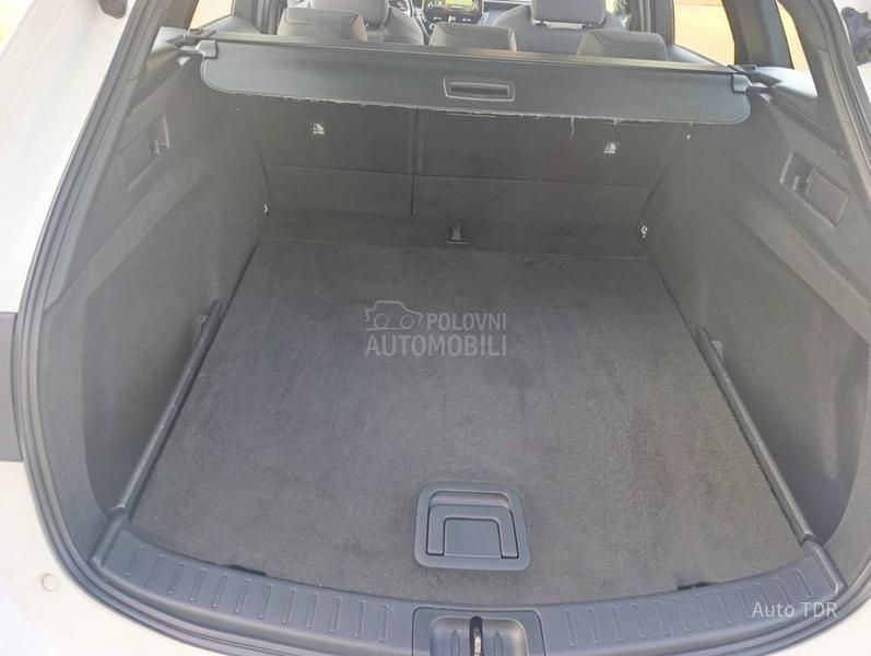 Toyota Corolla 1.8/SPORTS/HYBRID/