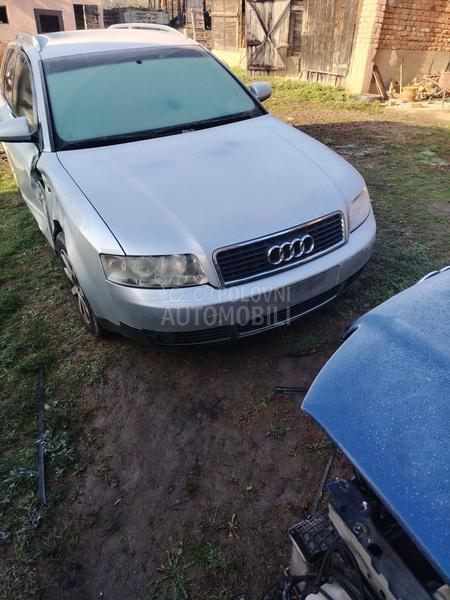 Audi A4 2003. god. -  kompletan auto u delovima