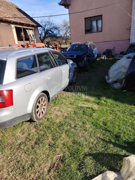 Audi A4 2003. god. -  kompletan auto u delovima