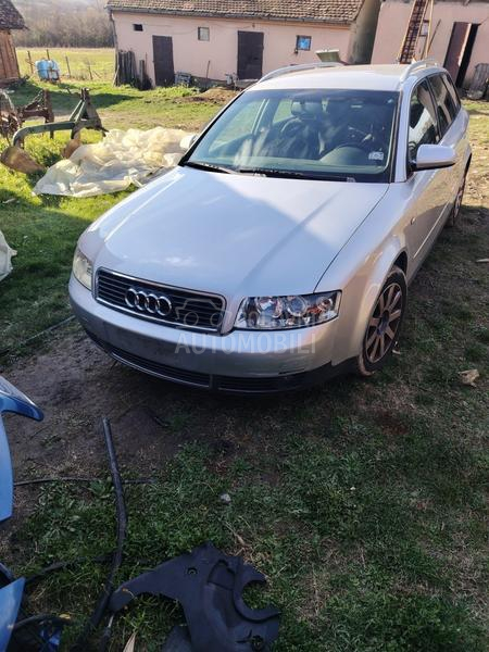 Audi A4 2003. god. -  kompletan auto u delovima