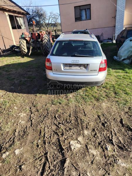 Audi A4 2003. god. -  kompletan auto u delovima
