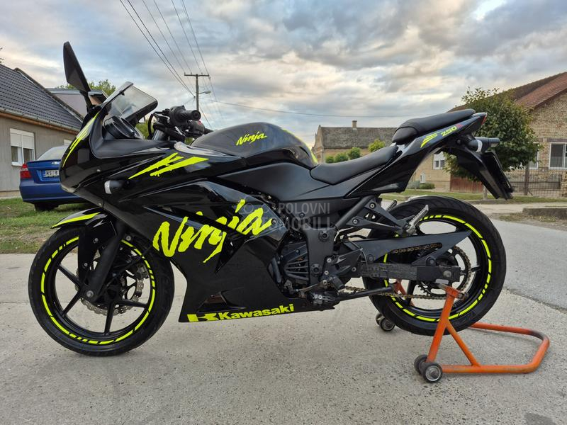 Kawasaki Ninja 250r