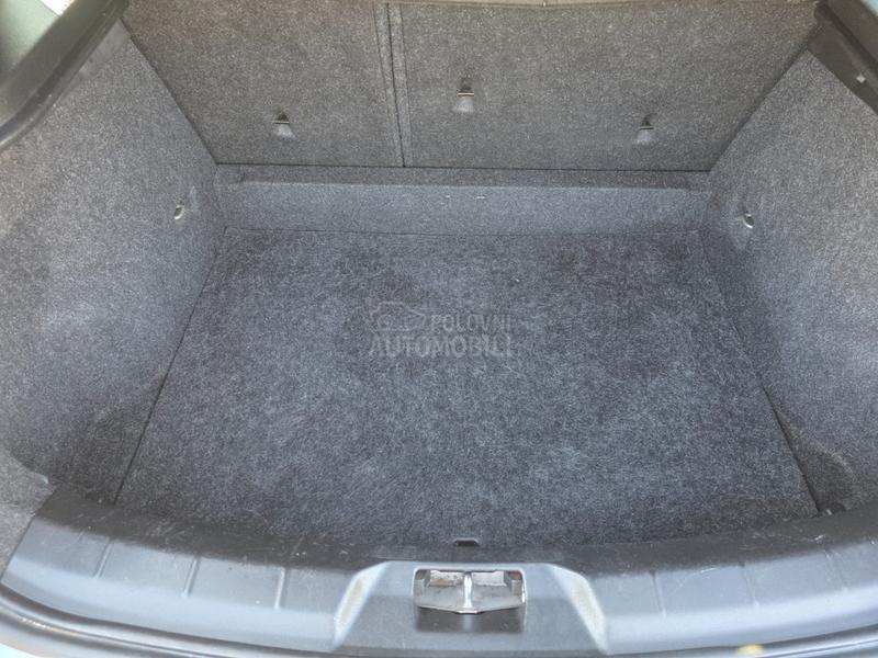 Volvo V40 1.6d NAV/SERVIS NA