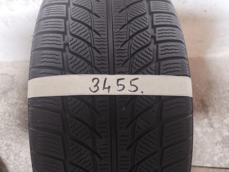 Westlake 245/45 R19 Zimska