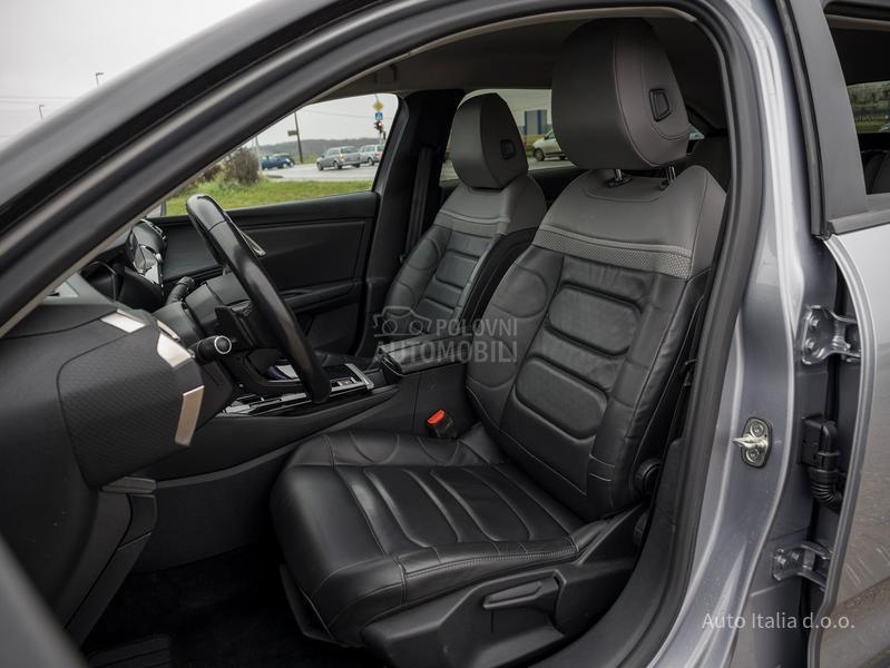 Citroen C5X 1.2 Shine EAT8